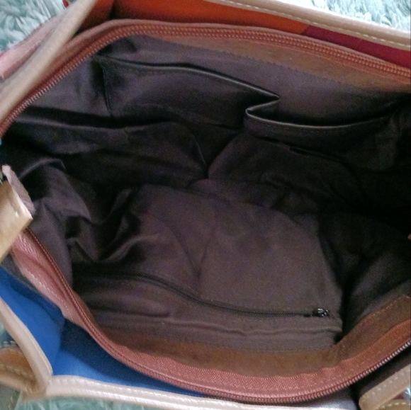 Amerileather Colorful Handbag - Picture 3 of 3